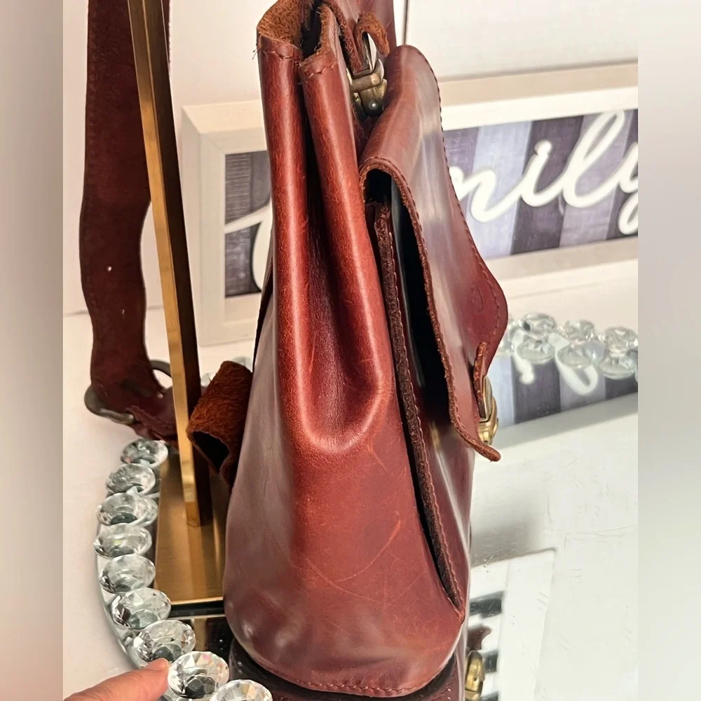 FIOCCHI ITALY vintage 70s handmade real leather backpack unisex